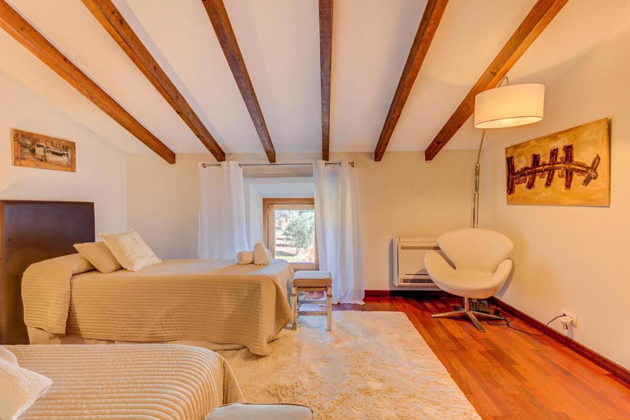 Cladera Villa *