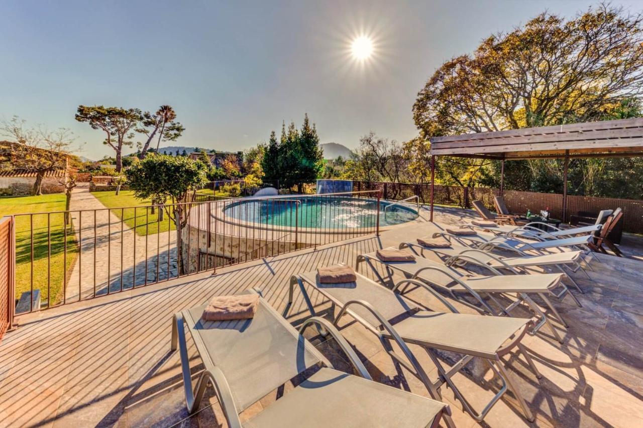 Cladera Villa