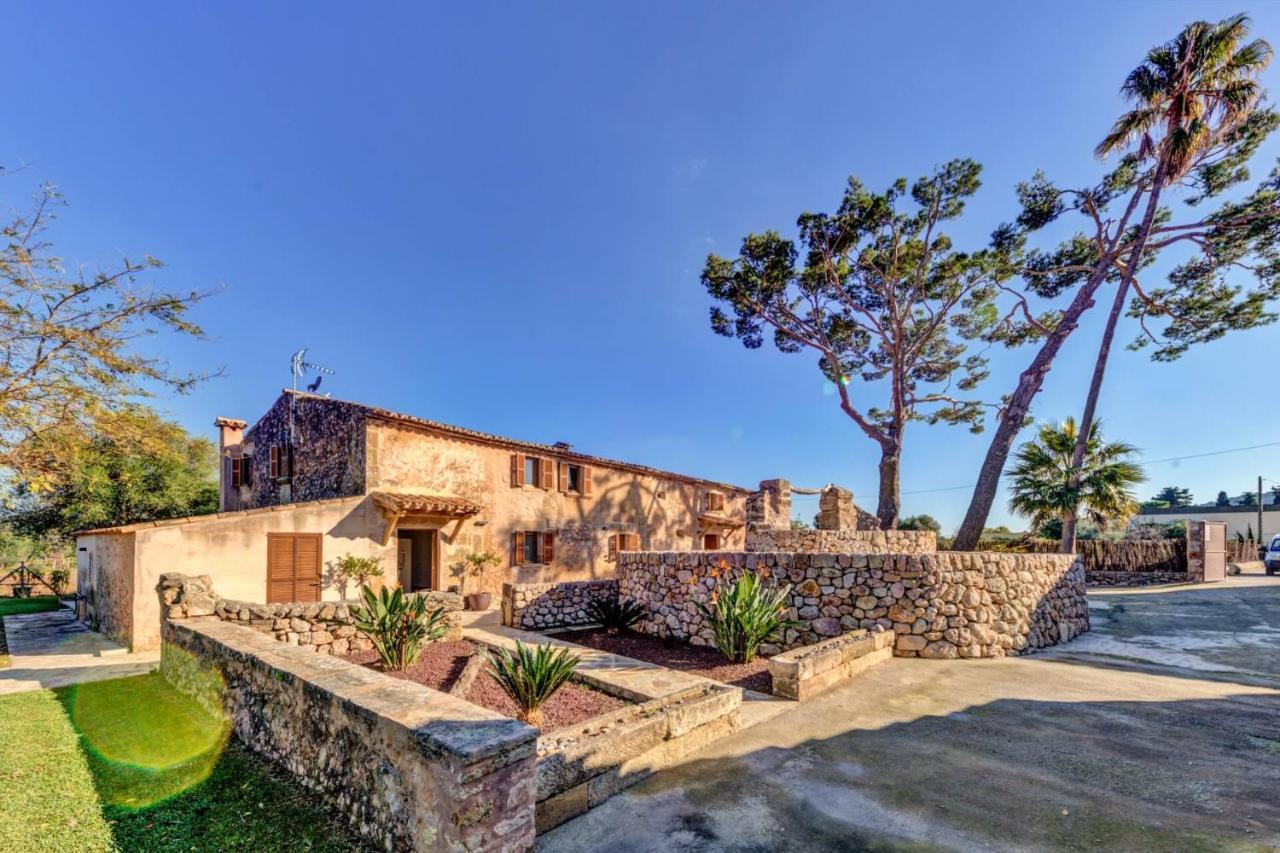 Cladera Villa