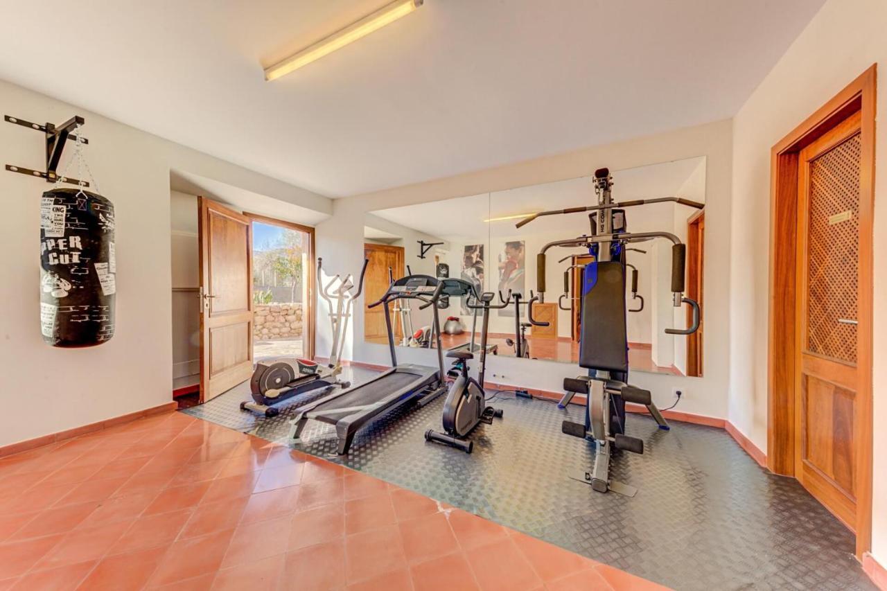 Cladera Villa *